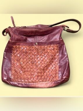 Anabaglish Leather Shoulder Bag